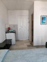 Studio Lit Queen-Size 