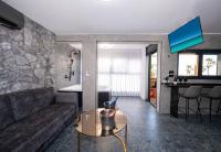 מבנים בים 75-26 Suites at sea - B&B Haifa