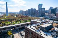 Brick & Bed Riverfront Lofts, 4K - Ferienwohnung St. Louis