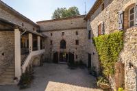 Gîtes au pied des Cévennes - Domaine Les Terres Aoyama - Chambres d'hôtes Saint-Julien-les-Rosiers