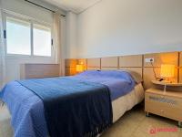 Apartamento de 2 dormitorios con terraza y vistas al mar