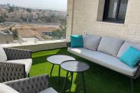 Gabriel Apartments - Brand Designed Apt in Bayit Vegan 5min to SHAAREI ZEDEK HOSPITAL - B&B