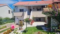 Apartman "Flower Garden" - Bed and Breakfast