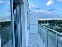 Z widokiem na jezioro i garażem - B&B