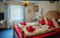 Queen Room with Shared Bathroom