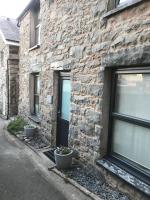 Aelfor Cozy Cottage - Bed and Breakfast