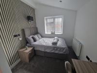 Modern 4 BR flat with 4 ensuites in central Reading - B&B Reading