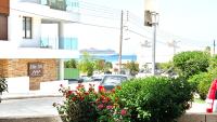 Stylish Studio - 2 Minutes from Kastella Beach - B&B