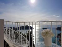 Appartamento con 1 Camera da Letto, Vista Mare e Balcone 