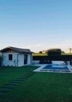 Studio vue piscine au calme près des vignes - B&B