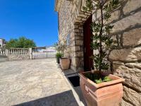 Stone House Mia - B&B Premantura