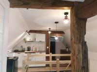 Under the Hill 3 - B&B