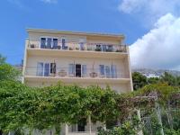 Black and White Apartment - 2 bedrooms, walk to the beach - Chambres d’hôtes Duće