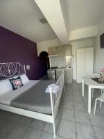 Deluxe Double Room with Side Sea View