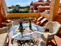2 Bedroom 2 Bathroom Apartment Marbella East - La Reserva de Marbella - Chambres d'hôtes Marbella