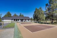 Pickleball Country Retreat in Bend! - B&B