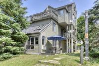Cozy Lodge on the Mont Tremblant Ski Mountain - B&B