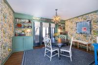 Hot Tub, EV, Minutes to Opry, Airport & Broadway - B&B Nashville