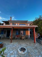 Yiannis & Victoria Villa - B&B Himarë