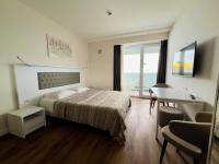 Mountain & Sea View Studio at Alliance - B&B Batumi
