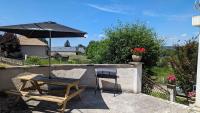 Logement à Brive proche centre-ville et campagne - climatisation, Wifi, coin exterieur et parking privés - B&B Brive-la-Gaillarde