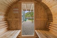 Sauna & Hot Tub Chalet with Game Room, 6BR - B&B Asheville