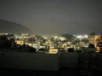 Expediya Holiday Homes - Full Furnish 2 BHK Roof Top Flat in Kathmandu - Chambres d'hôtes Katmandou