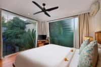 Three-Bedroom Villa with Private Pool and 6 mins walk to the beach