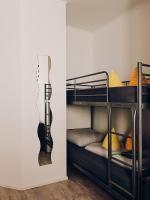 Neuwertiges Apartment mit schnellem WLAN, Netflix, Glasfaser, Kostenlose Privatparkplatz auch für Transporter geeignet R8 - B&B Freiberg am Neckar