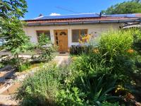 Mandula Apartman - B&B