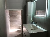 Ramo's 2-Bedroom Apartment -3V - B&B Valona