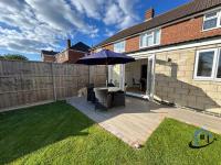 Beckleigh House, Kettering king or twin beds free parking x3 - B&B Kettering