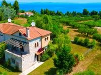 Comfort villa with garden and view - B&B Kryopigí