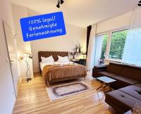 Duplex Apartment Ullstein- 4 Bedrooms, 2 bathrooms, living room, 2 parking spaces, Boxspringbeds, Family & Business apartment! - Chambres d'hôtes Berlin