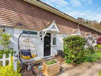 3 Bed in Charmouth 94692 - Bed and Breakfast