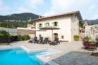 Villa Mira with pool - B&B Poljane