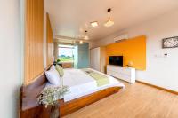 Kamer met Kingsize Bed en Uitzicht op de Bergen