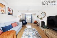 3 bed, 2 Bath, Sleeps 6, with Free Parking & WiFi, ideal for contractors and families - Chambres d'hôtes Basingstoke