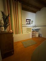 Camera Matrimoniale con Bagno in Comune