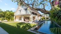Casa Mateo Villa - B&B Seminyak