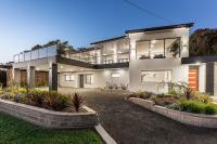 Ellerina Sea Vista Stunning views pool sauna and alfresco entertaining - Bed and Breakfast Mount Martha