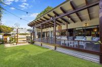 Fuller Holidays - Drifting Sands -Byron Town with Pool - B&B