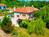 Comfort villa with garden and view - B&B Kryopigi