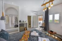 Amanda - Suite with Outdoor Hot Tub and Sea View