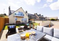 Aurora House Hot Tub & Sea View - Bed and Breakfast Buckie