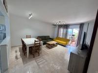 Appartamento con 3 Camere da Letto