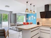 Appartement Standing avec Terrasse, Piscine et Accès Plage, 2 Chambres, Climatisé, Parking, PMR - FR-1-770-28 - Chambres d'hôtes Saint-Cyr-sur-Mer