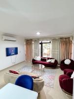 Peaceful 3-BR Hotel Apt Madinaty - B&B