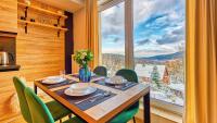 Apartament Widokowy Źródlana 2 przy Gondoli by Royal Aparts - B&B Świeradów-Zdrój