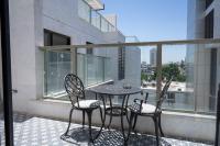 O&O - 2 BR Stylish & Modern Apartment - Ferienwohnung Bat Jam